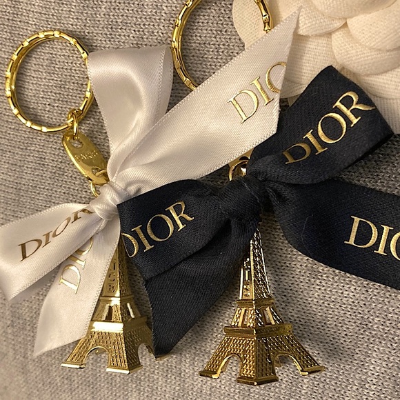 Dior Gift Wrapping Ribbon Bow / Set Of 2 Eiffel Tower Keychains - Picture 7 of 7
